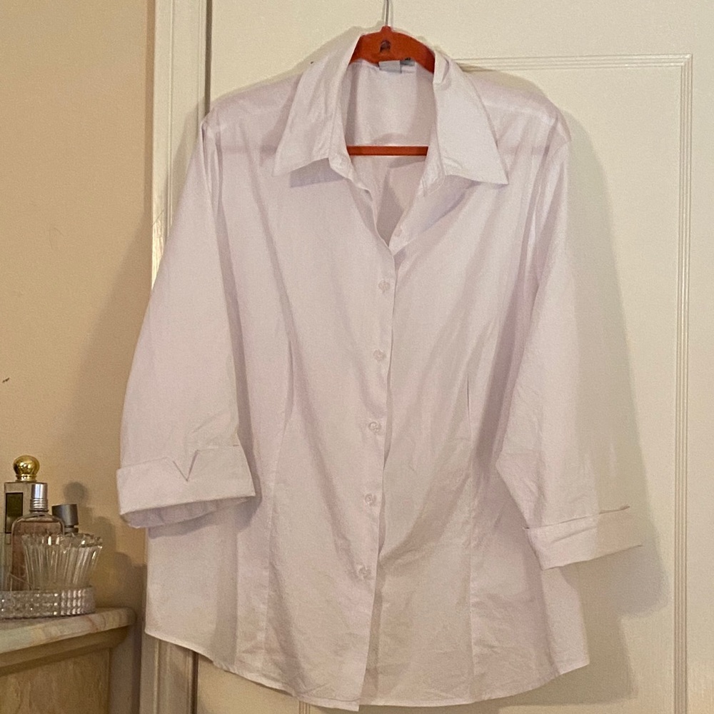 Blouse with cuffed 3/4 sleeves